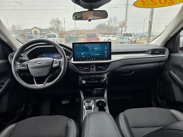 Used 2023 Ford Escape SE image 15