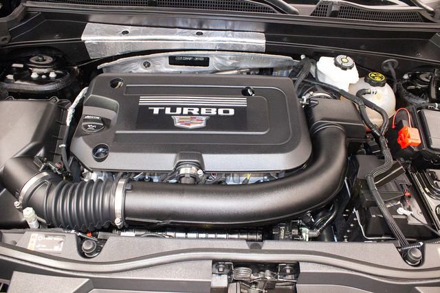 Used 2023 Cadillac XT4 Premium Luxury w/ Enhanced Visibility Package image 3