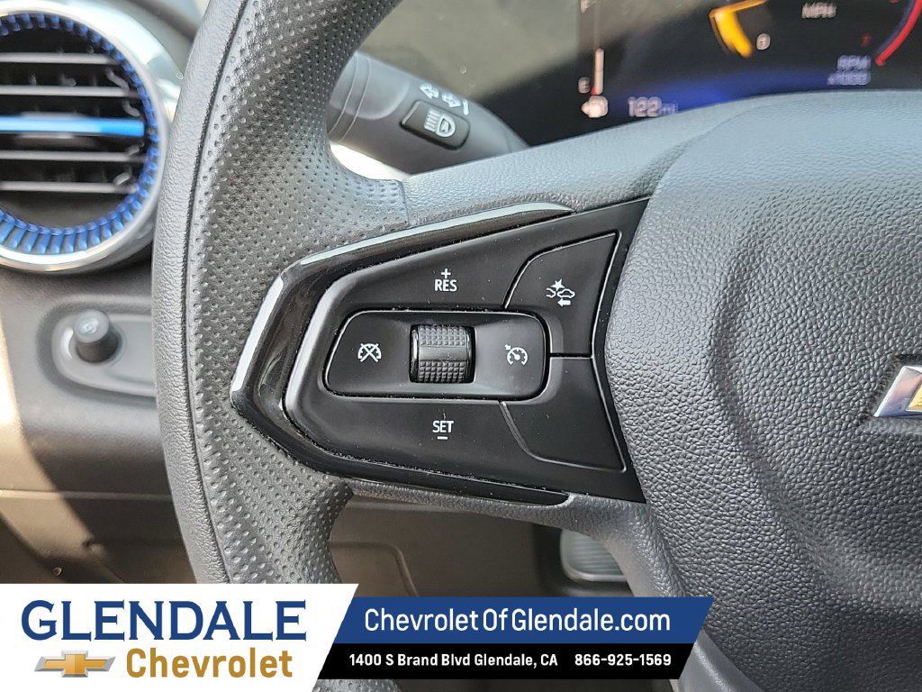 Used 2025 Chevrolet Trax LT FWD image 22