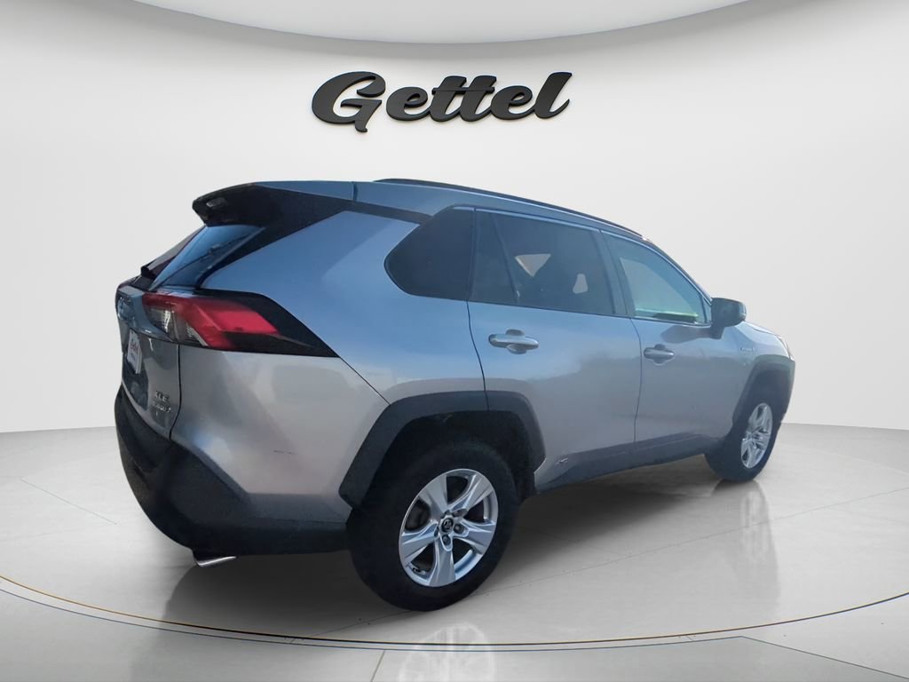 Used 2019 Toyota RAV4 XLE w/ Convenience Package image 8