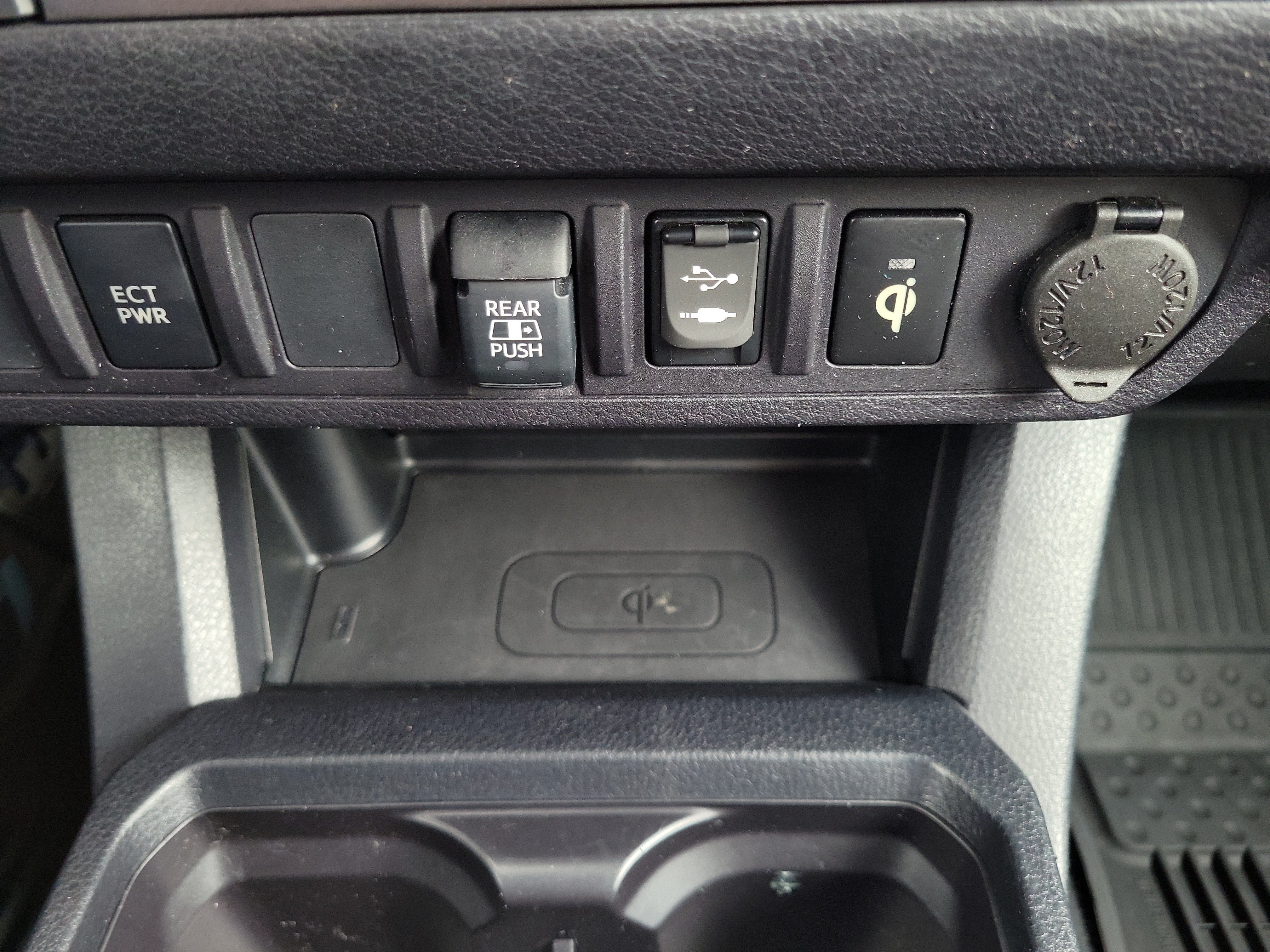 Used 2019 Toyota Tacoma TRD Sport AWD/4WD image 27