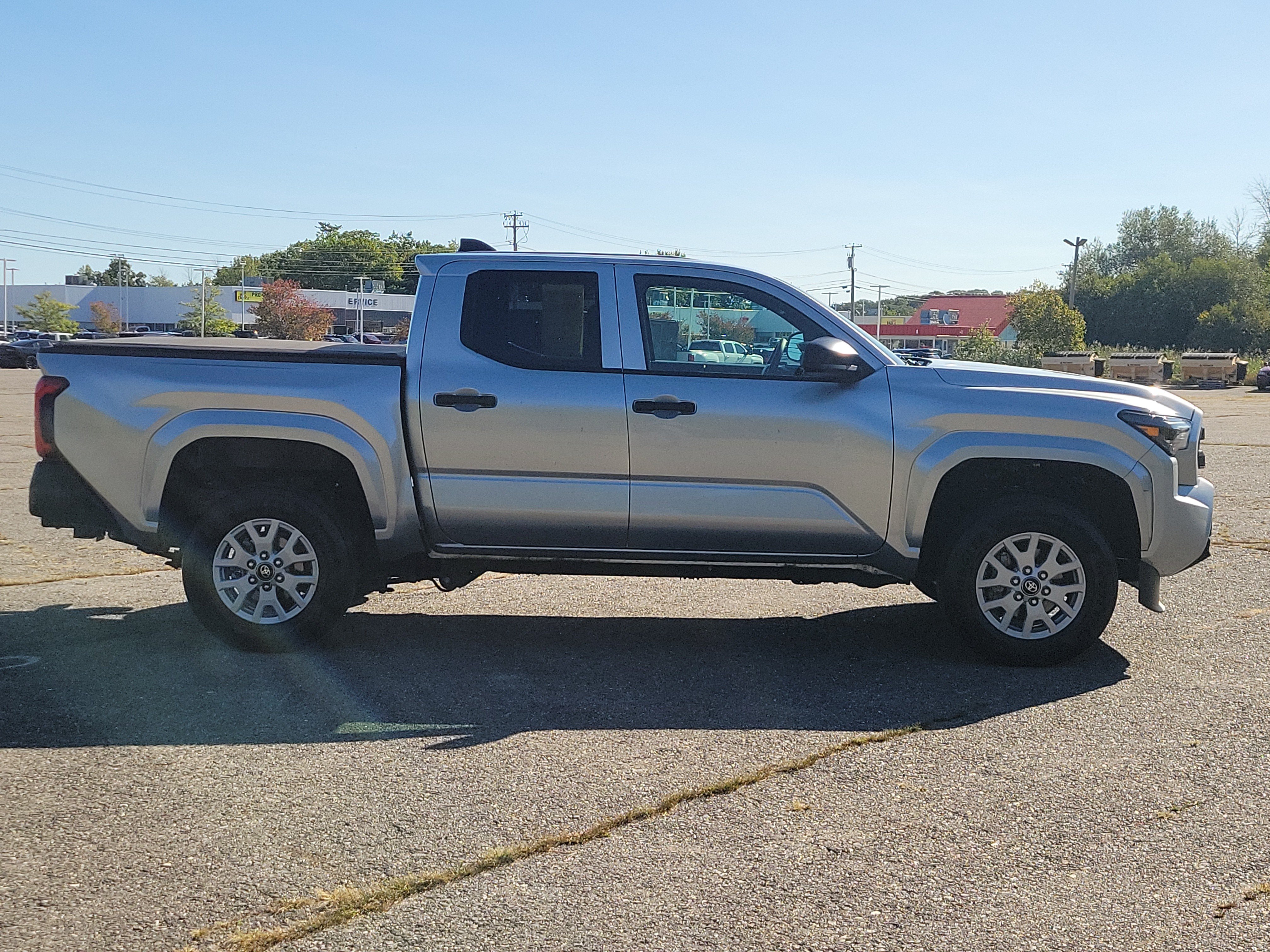 Used 2025 Toyota Tacoma SR RWD image 4