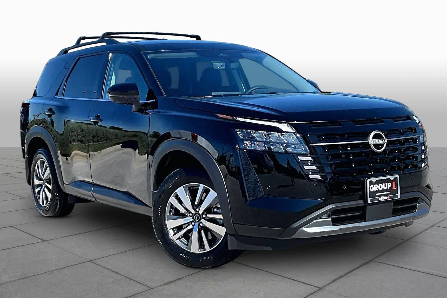 New 2026 Nissan Pathfinder SL FWD image 2