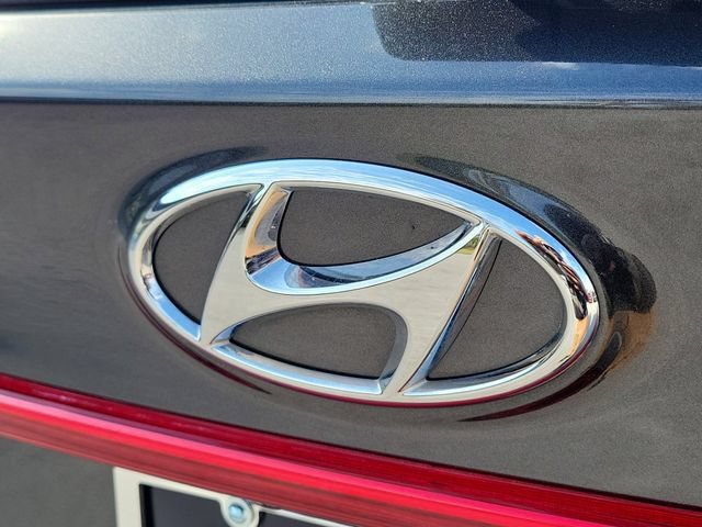 Used 2023 Hyundai Santa Fe SE FWD image 8