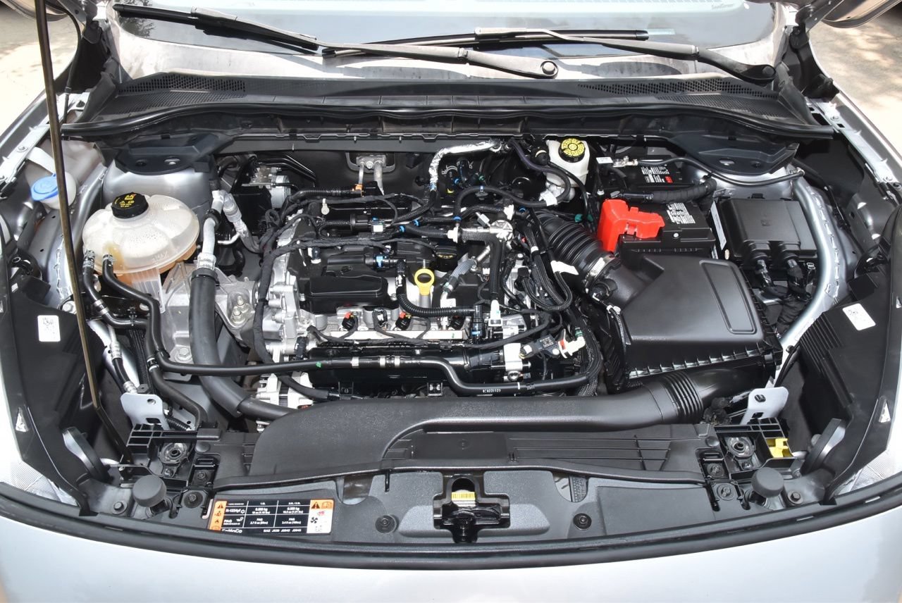 Used 2021 Ford Escape SE w/ SE Sport Appearance Package FWD image 38