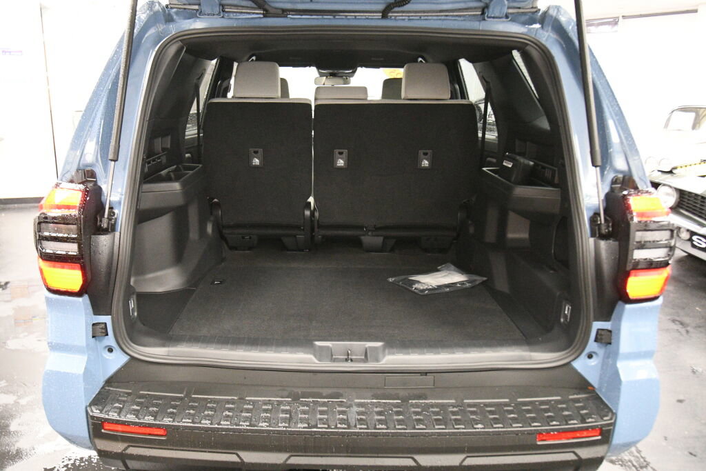 Used 2025 Toyota 4Runner SR5 image 21