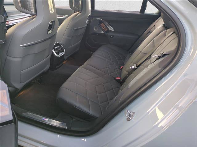 Used 2023 BMW i7 xDrive60 AWD/4WD image 21