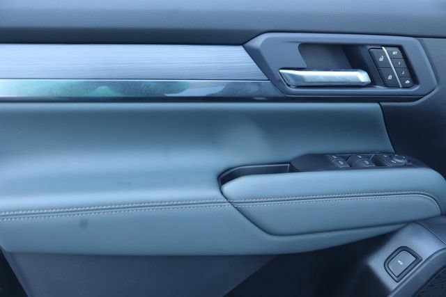 New 2026 GMC Terrain AT4 w/ Convenience Package III AWD/4WD image 8