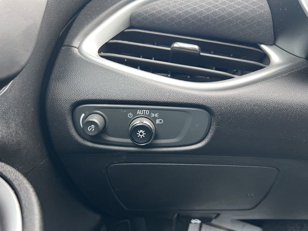 Used 2023 Chevrolet Malibu LT w/ Driver Confidence Package image 14