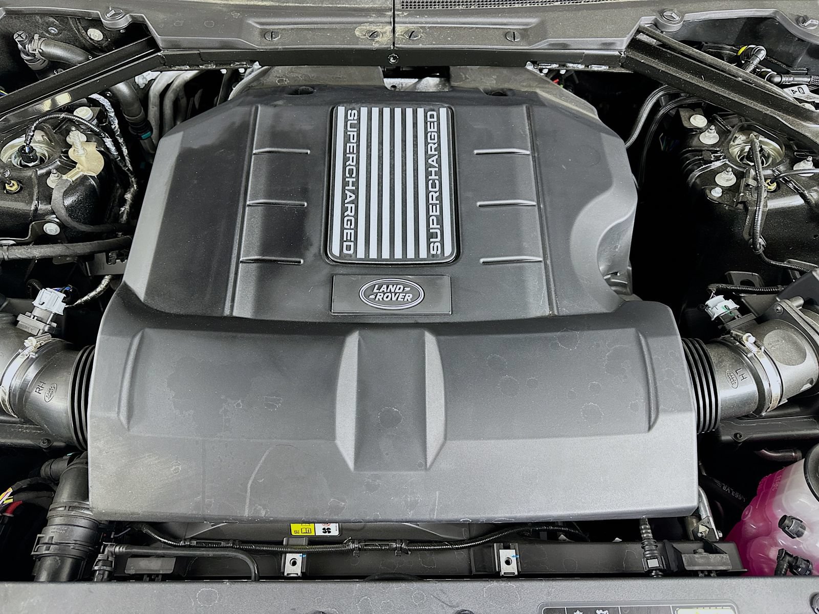 New 2026 Land Rover Defender 130 V8 AWD/4WD image 14