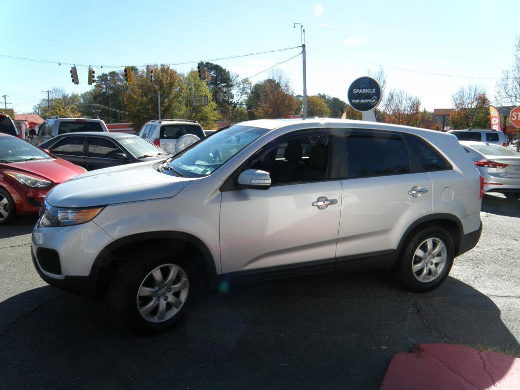 Used 2012 Kia Sorento LX image 4