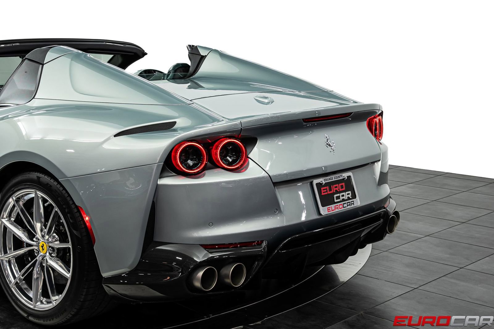 Used 2022 Ferrari 812 GTS RWD image 22