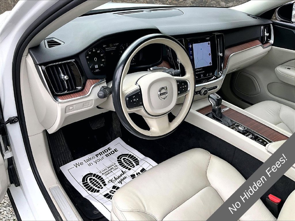 Used 2021 Volvo S60 T5 Momentum AWD/4WD image 11
