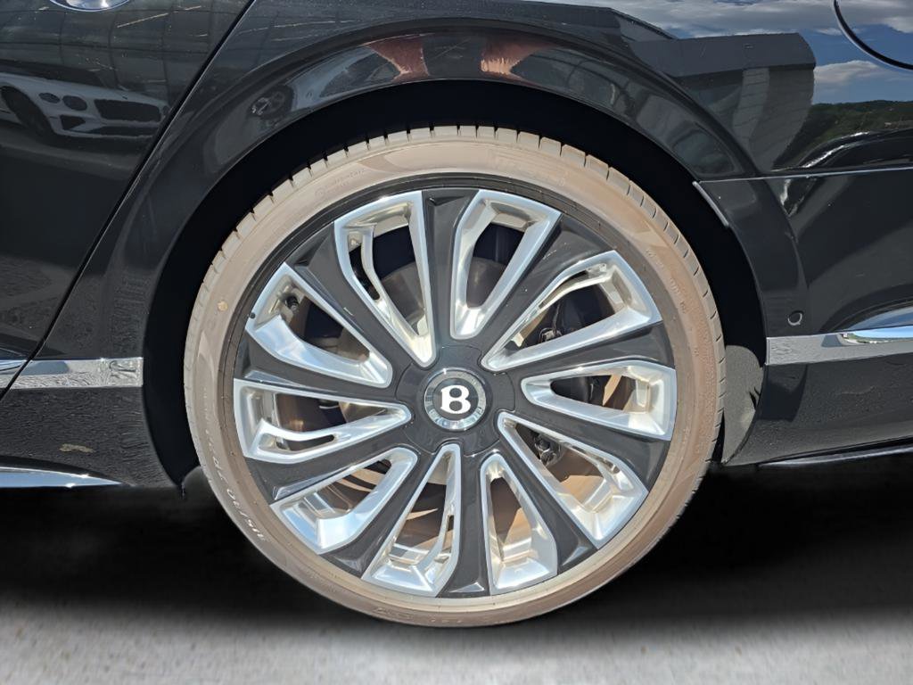 New 2025 Bentley Flying Spur Plug-In Hybrid image 15