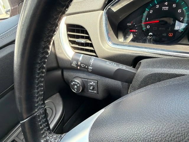 Used 2015 Chevrolet Traverse LT w/ Style and Technology Package FWD image 29