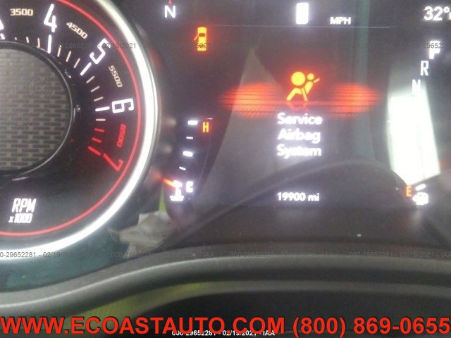 Used 2019 Dodge Challenger SXT image 7