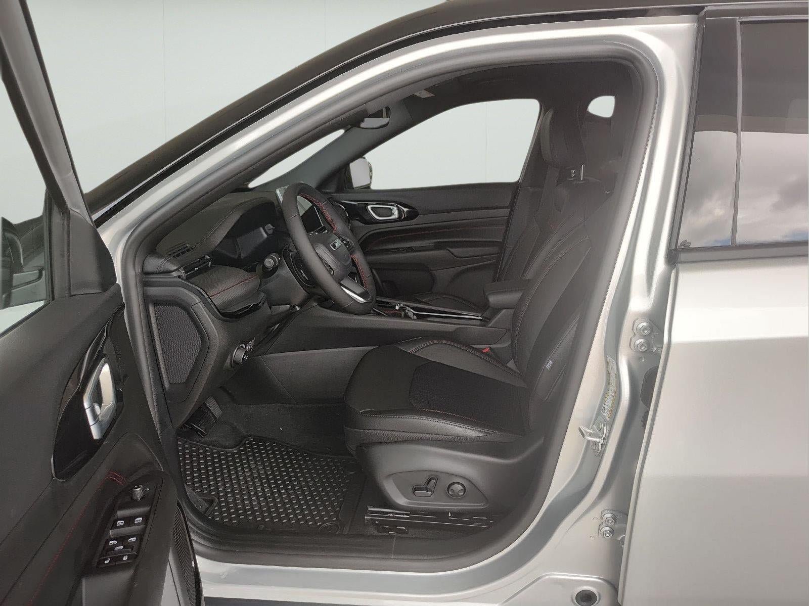 New 2026 Jeep Compass Trailhawk AWD/4WD image 11