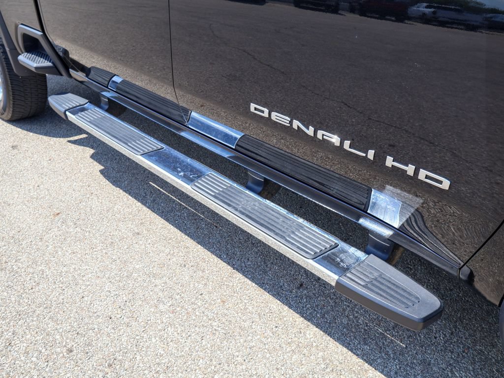 Used 2022 GMC Sierra 3500 Denali w/ Denali Ultimate Package AWD/4WD image 8