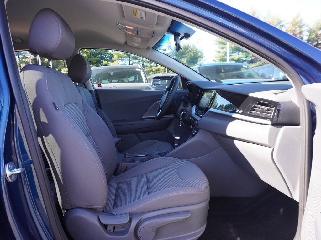 Used 2022 Kia Niro LX image 28