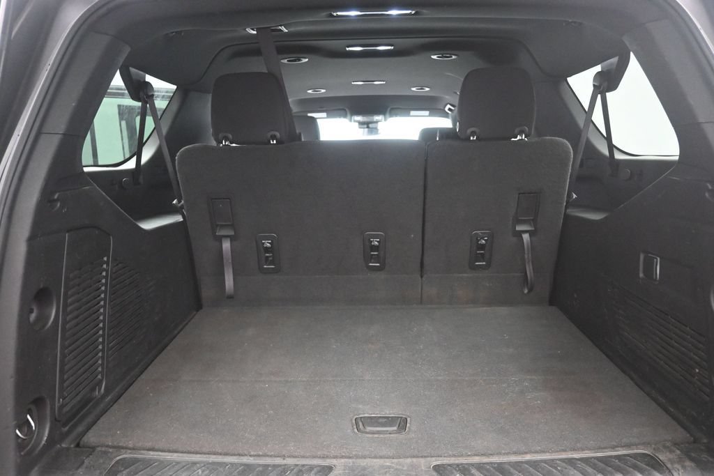 Used 2023 Chevrolet Suburban LS RWD image 23