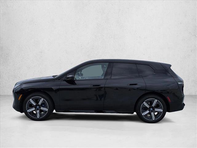 Used 2024 BMW iX xDrive50 w/ Premium Package AWD/4WD image 9