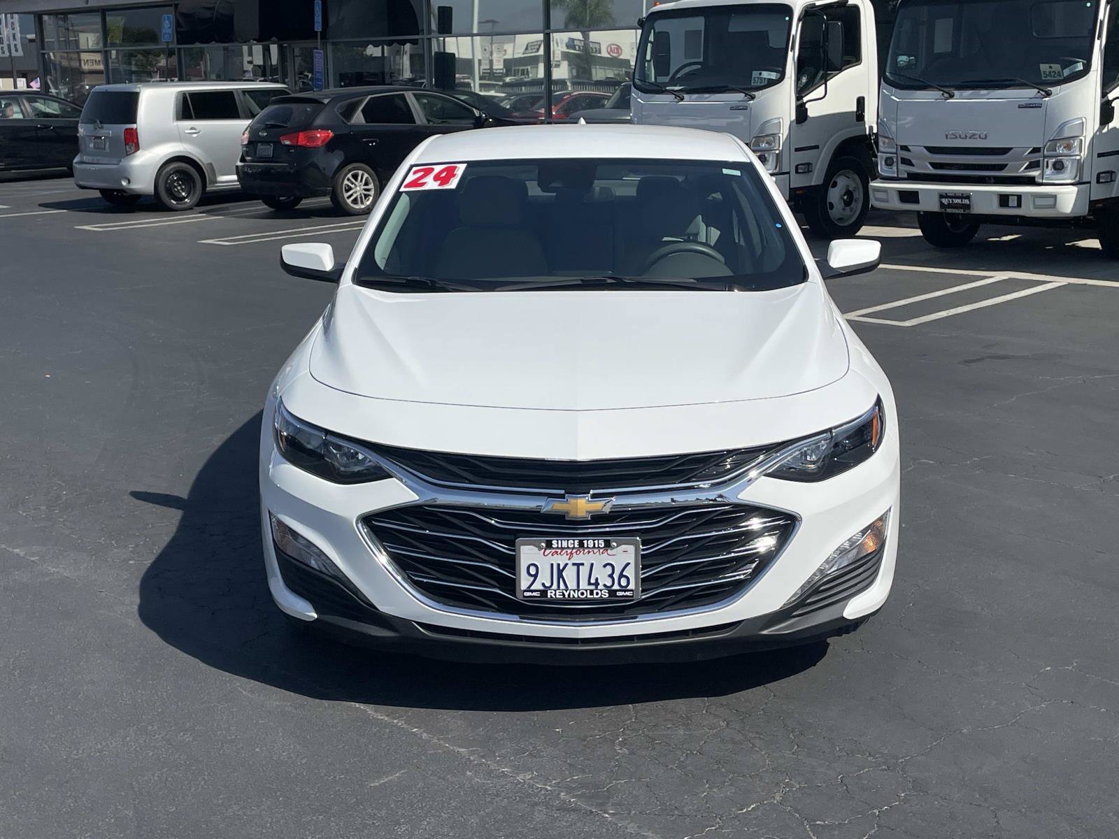 Used 2024 Chevrolet Malibu LT FWD image 2