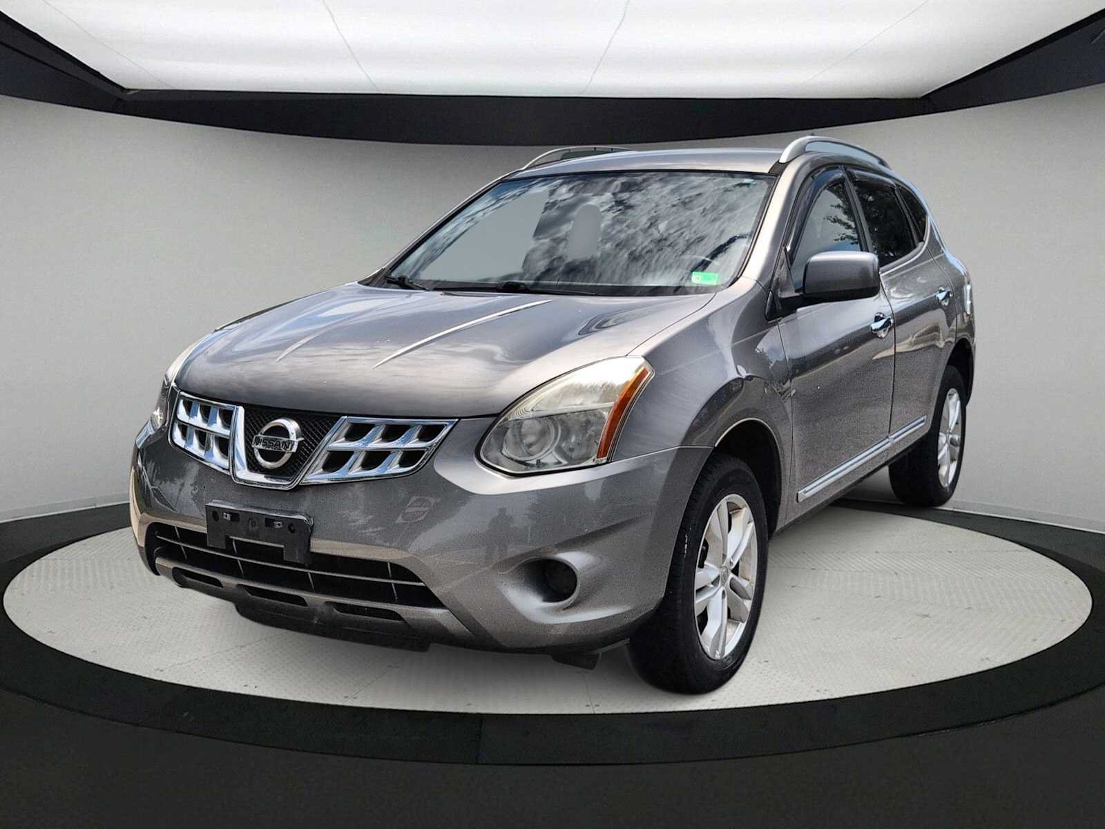 Used 2013 Nissan Rogue SV FWD image 4