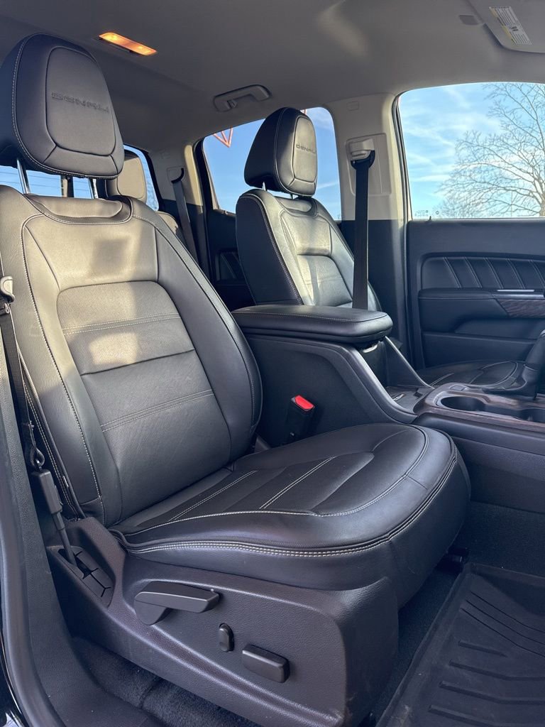 Used 2021 GMC Canyon Denali image 26