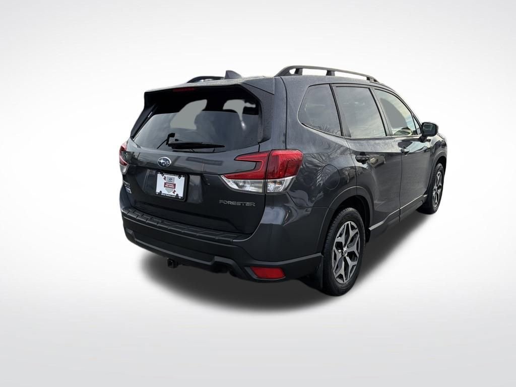 Certified 2023 Subaru Forester Premium image 17