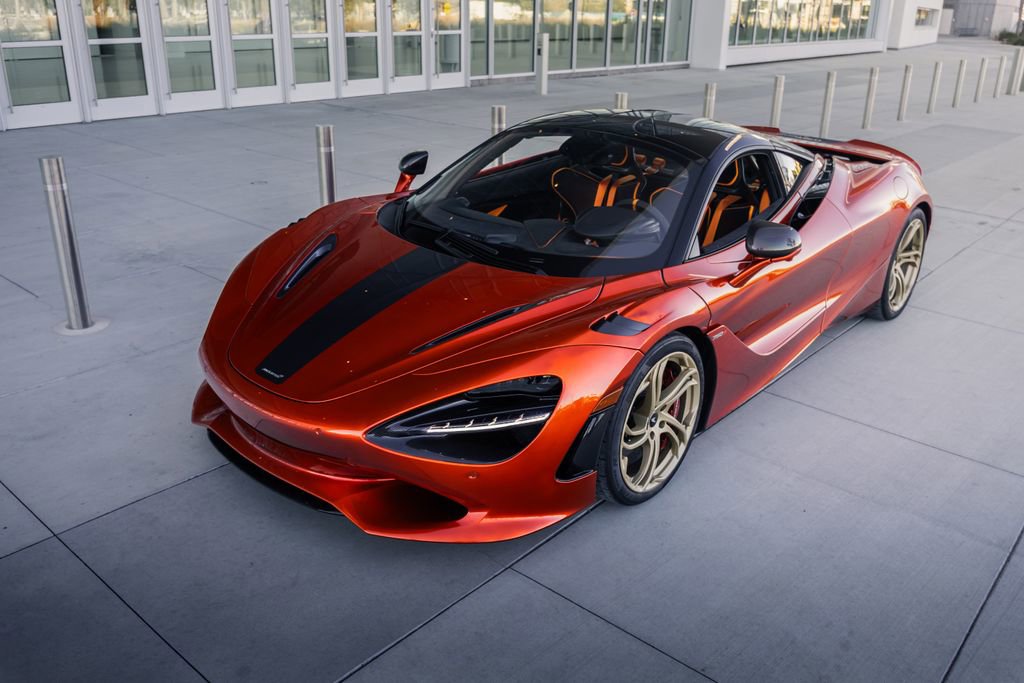 Used 2024 McLaren 750S image 32