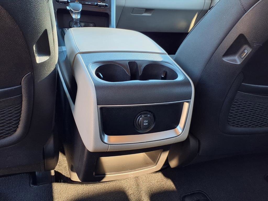 Used 2024 Kia Carnival LX image 24