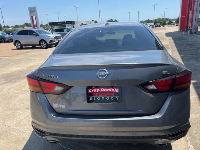 Used 2024 Nissan Altima 2.5 SL FWD image 3