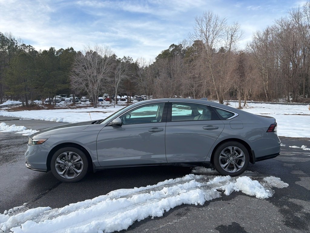 Used 2025 Honda Accord EX-L image 8