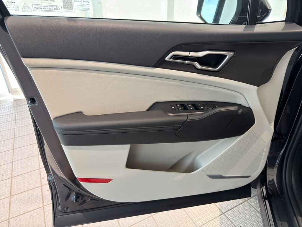 Certified 2026 Kia Sportage EX FWD image 13