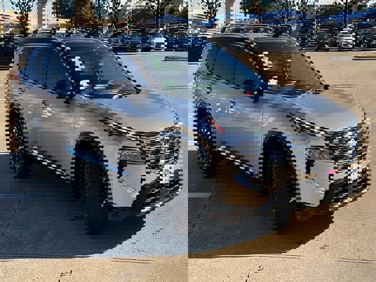 New 2026 Nissan Rogue Platinum image 4