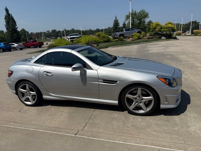 Used 2014 Mercedes-Benz SLK 350 image 2