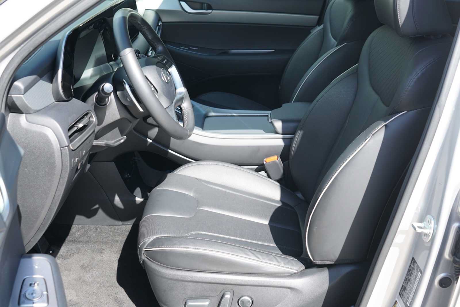 Used 2025 Hyundai Palisade SEL FWD image 8