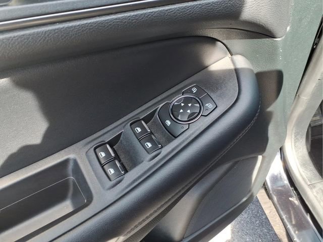 Used 2022 Ford Edge SE image 19