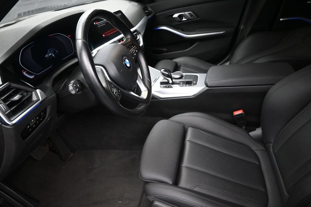 Used 2021 BMW 330i Sedan w/ Premium Package RWD image 12
