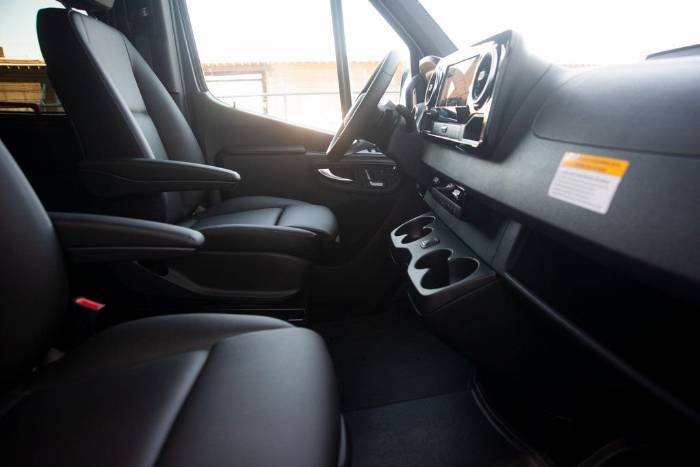 New 2025 Mercedes-Benz Sprinter 2500 image 27