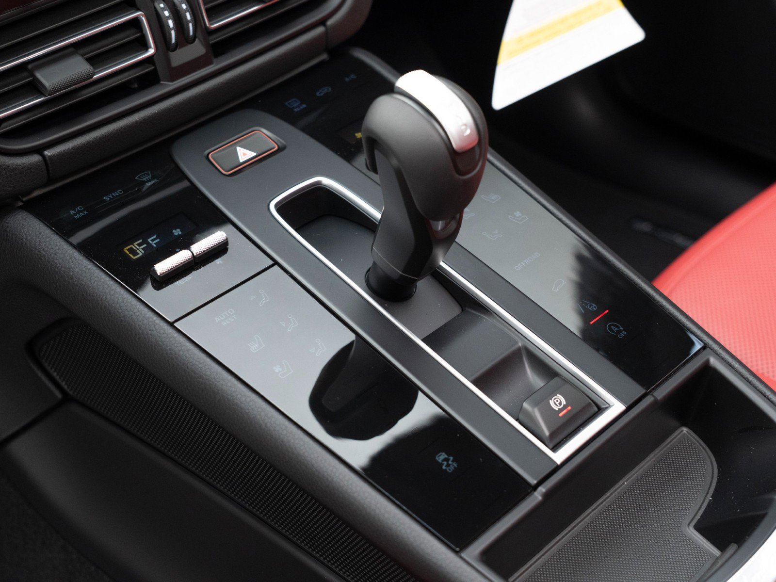 New 2026 Porsche Macan image 27