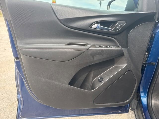 Used 2023 Chevrolet Equinox RS FWD image 16