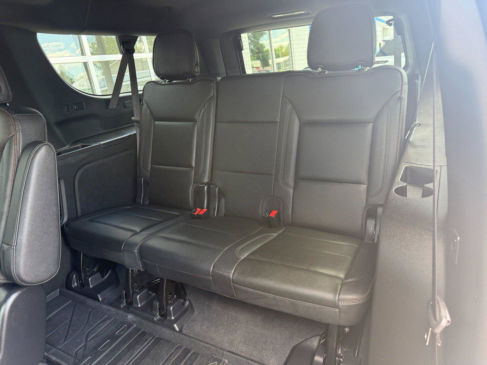 Used 2022 Chevrolet Suburban High Country AWD/4WD image 25