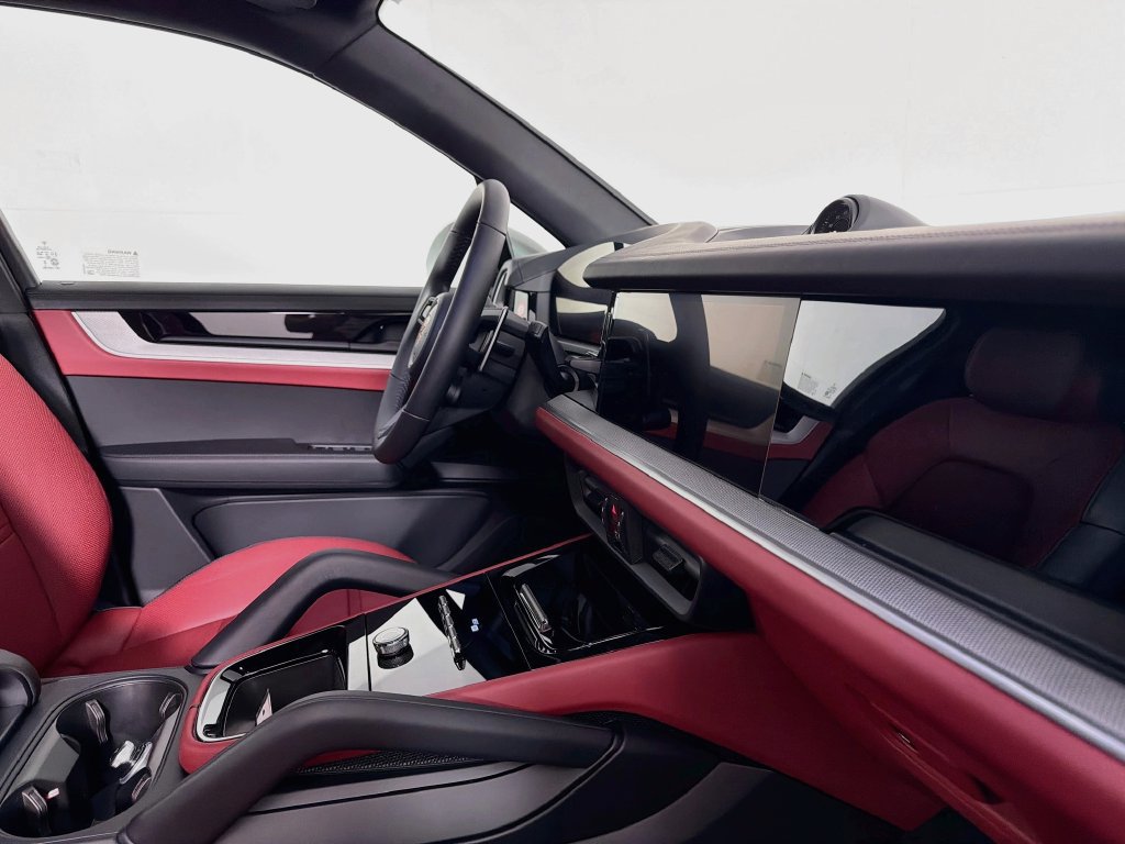 New 2026 Porsche Cayenne S AWD/4WD image 31