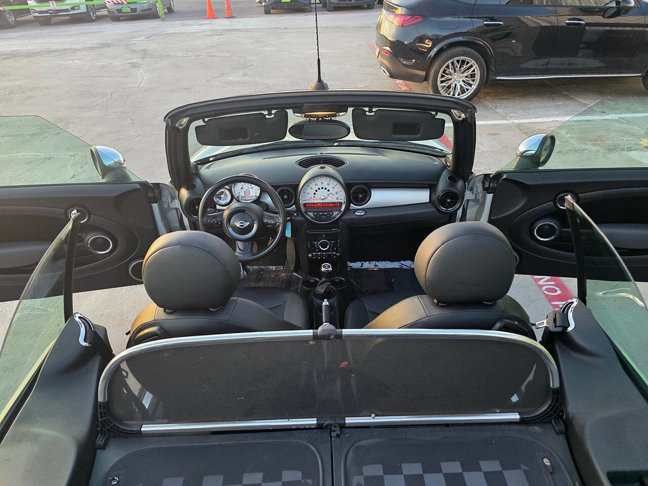 Used 2011 MINI Cooper Convertible w/ Premium Pkg image 24