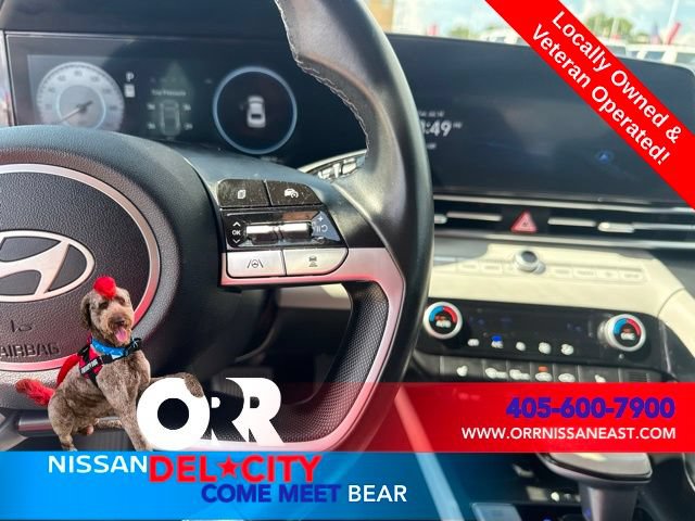 Used 2025 Hyundai Elantra Limited FWD image 19