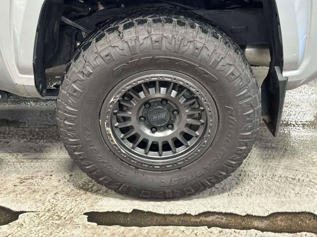 Used 2024 Toyota Tacoma SR5 AWD/4WD image 11