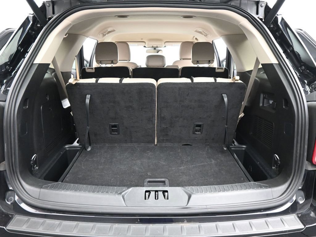 Used 2024 Ford Explorer XLT w/ Equipment Group 202A image 22