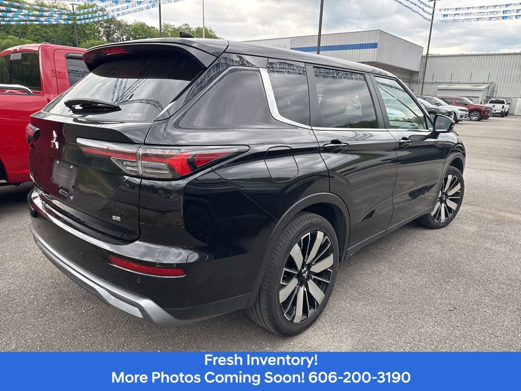 Used 2025 Mitsubishi Outlander SE AWD/4WD image 6