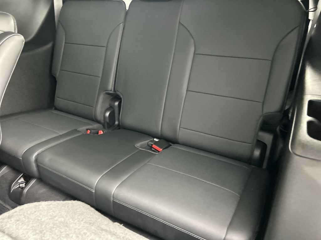 Used 2025 Buick Enclave Preferred w/ Power Package FWD image 35